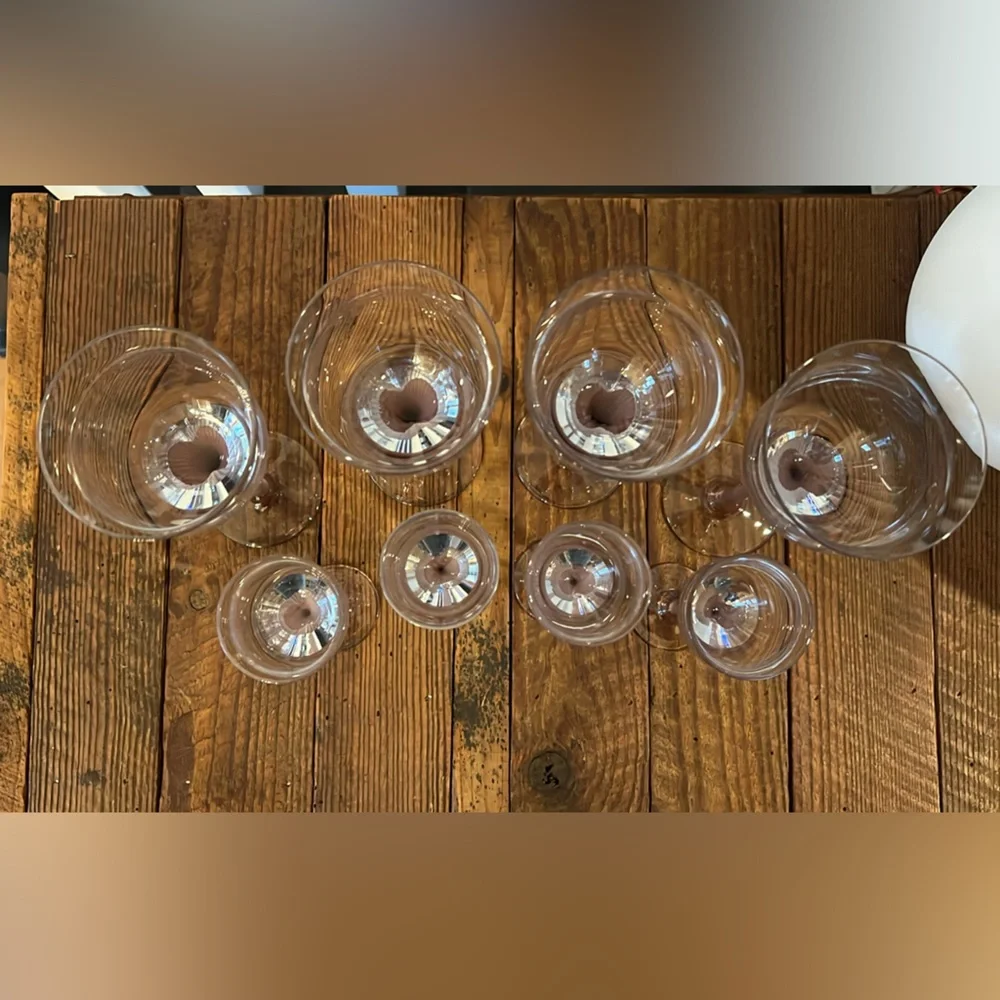 Vintage Set of Amethyst Stemmed Wine and Liqueur Glasses (8) - Picture 2 of 7